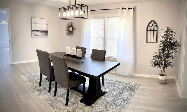 Building Photo - 513 Arnold Mill Rd