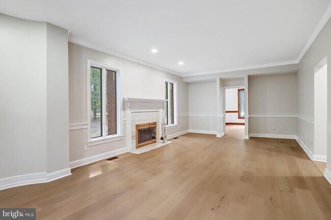 Building Photo - 11109 Elmview Pl