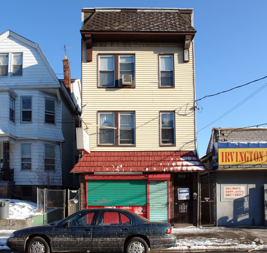 Building Photo - 132 Myrtle Ave