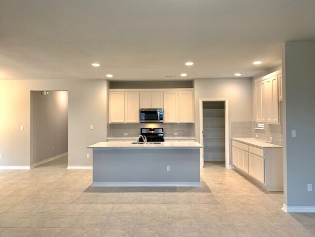 Foto del edificio - Single Level 4/2 Home in Highly Sought Aft...