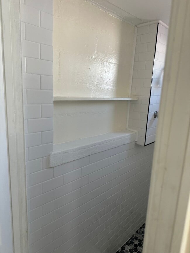 Foto del edificio - 531 S Highland Ave