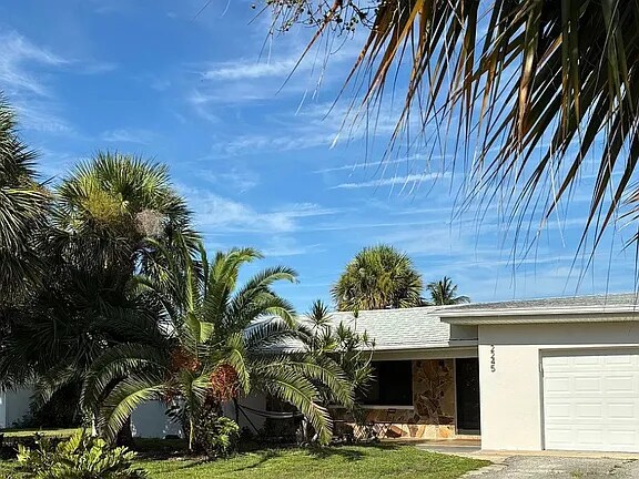 Foto del edificio - 2245 Sunset Ave