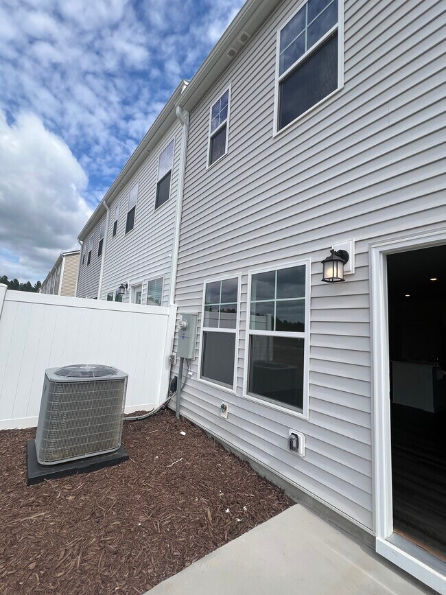 Foto del edificio - 118 Florida St