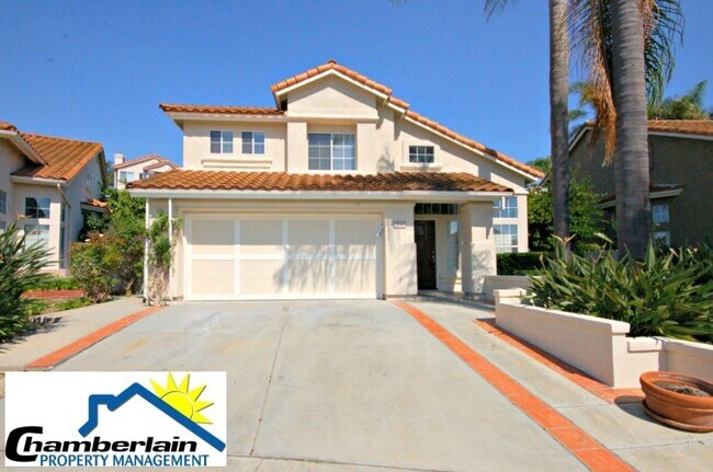 Building Photo - Lovely 3BR/2.5BA Home with Gorgeous Featur...