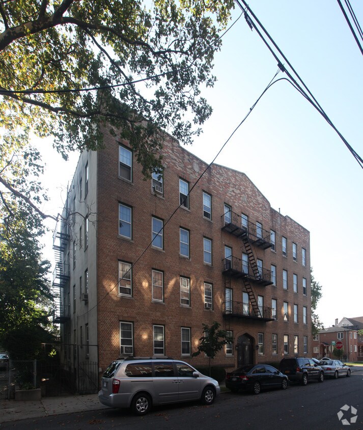 87-87 116th St, Richmond Hill, NY 11418 - 87-87 116th St