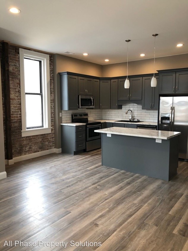 Foto principal - 129 N 6th St