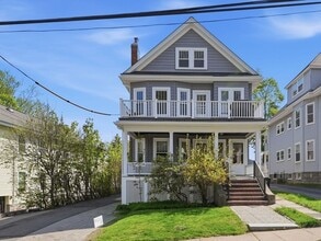 Building Photo - 48-50 Spruce St