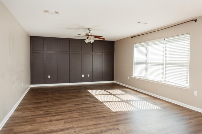 Building Photo - 4624 Plover Dr