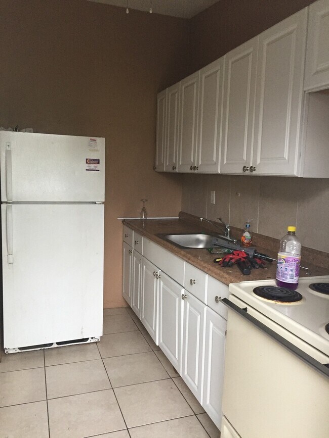 Foto del edificio - Nice 3-1 house next to SWAP SHOP