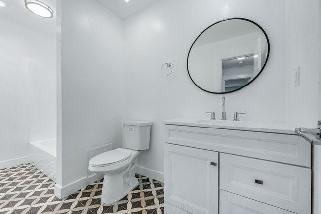 Interior Photo - the HIVE @ Ackerfield (5565 Ackerfield)