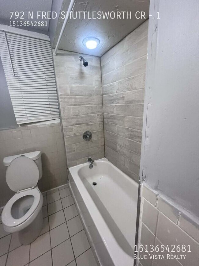 Foto del edificio - 792 N Fred Shuttlesworth Cir