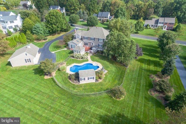 Building Photo - 4965 Gloucester Dr