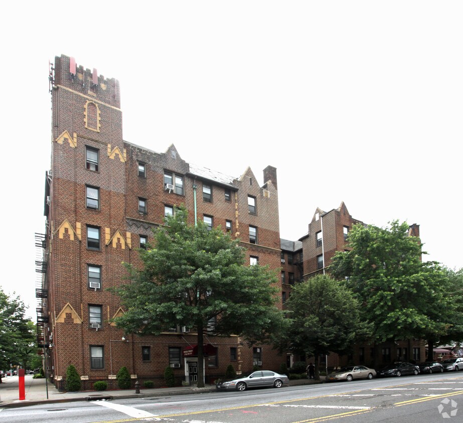Foto principal - 1877 Ocean Ave