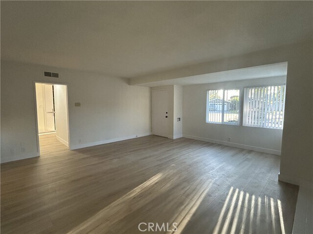 Foto del edificio - 2361 Faust Ave