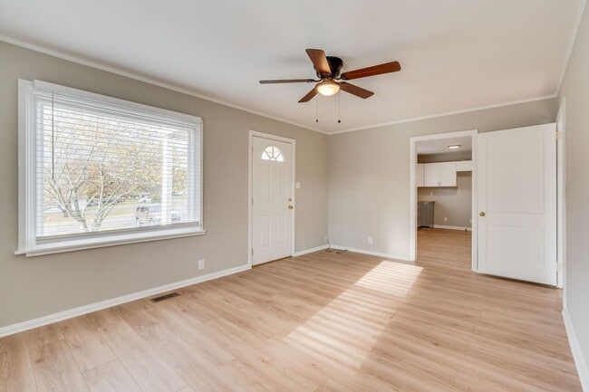 Foto del edificio - 2614 Mimosa Ln