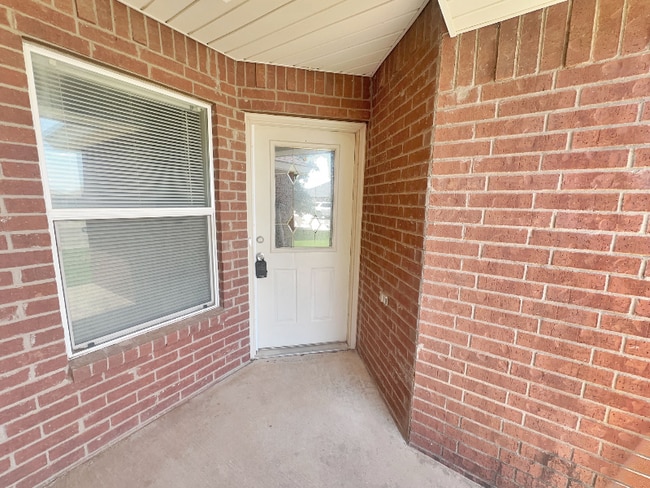 Building Photo - 509 N Brentwood Ave
