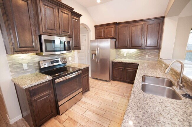 Foto del edificio - "Charming 3-Bedroom Retreat with 2 Full Baths in McAllen - Spacious 1688 Sq. Ft.!"