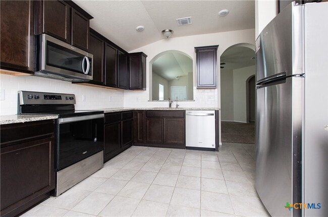 Building Photo - 2505 Creekside Hills Blvd