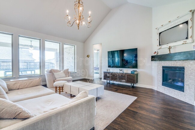 Photo - 736 Sterling Dr House