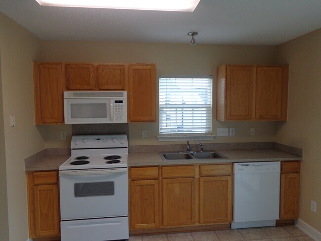 Foto del edificio - 11422 Lenswood Ct