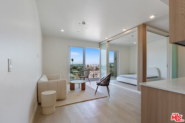 Foto del edificio - 1124 Normandie Ave