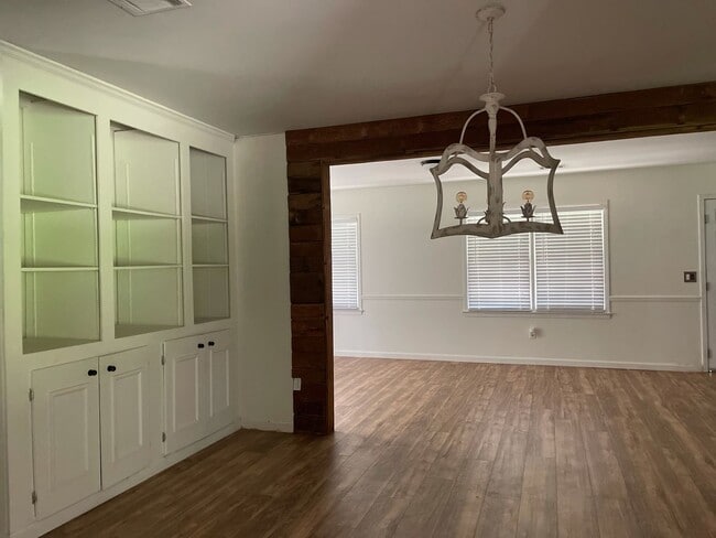 Building Photo - 1213 Denson Pl