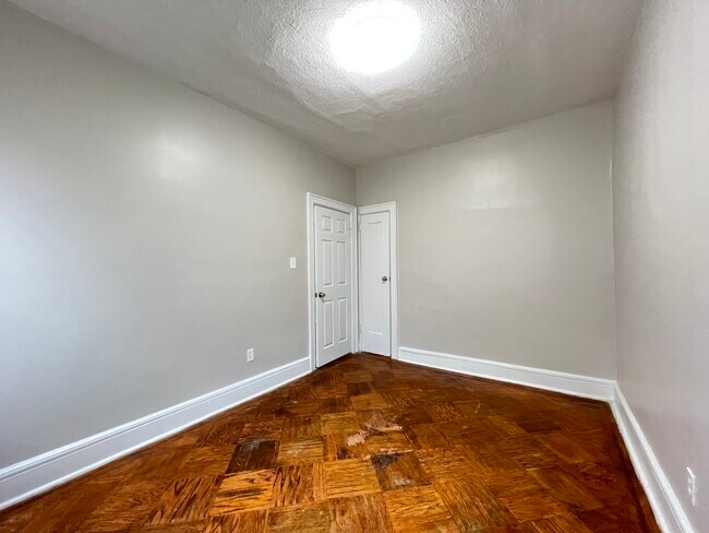 54 Linden Ave 303 - 57 Linden Ave