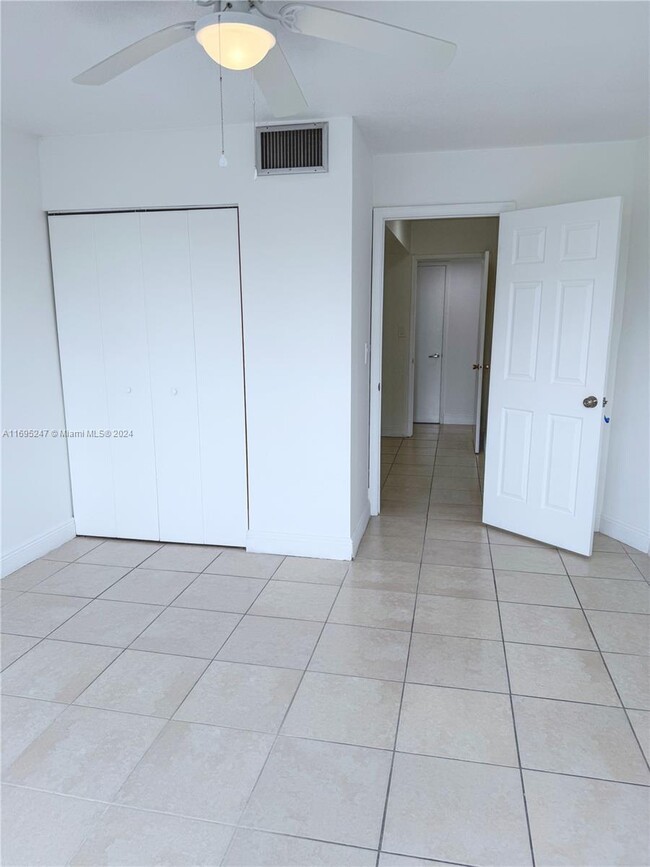 Foto del edificio - 2 bedroom in North Miami Beach FL 33179