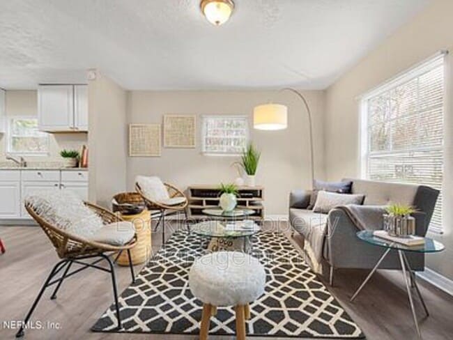 Building Photo - 7811 Club Duclay Dr
