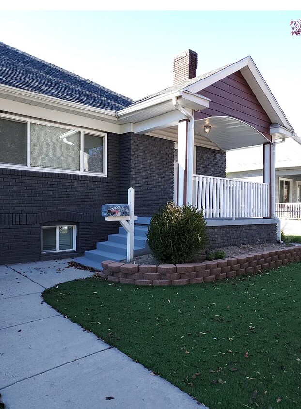 Front Entrance - 2284 S 900 E