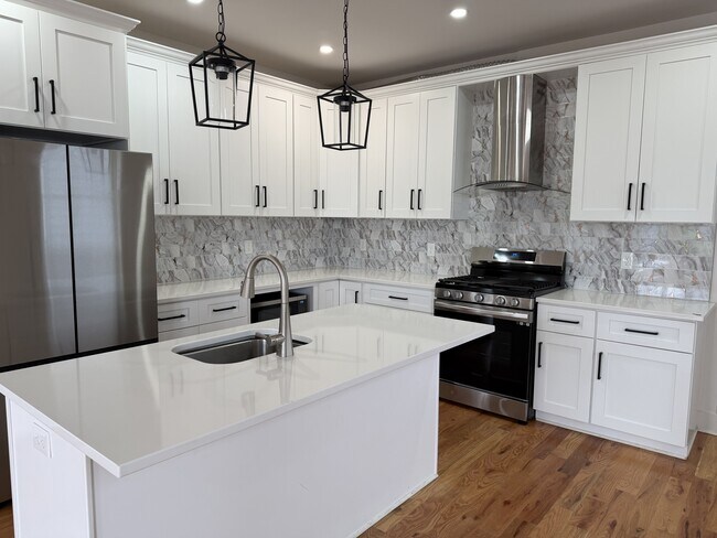 Building Photo - 1602 Litton Ave