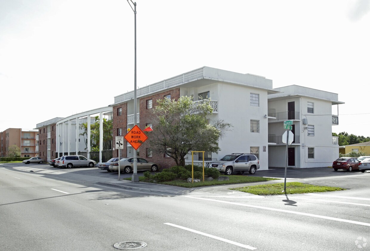 6270 CON Flager ¡St - 6270 W Flagler St
