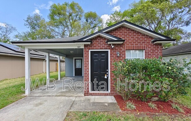 Foto del edificio - 1327 Pangola Dr