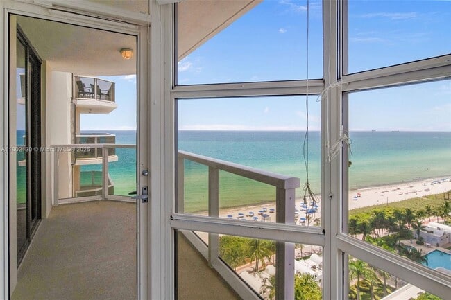 Building Photo - 6423 Collins Ave