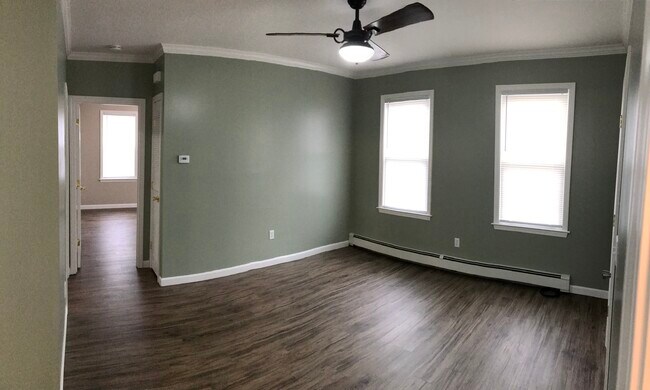 LR/DR full ciew - 187 Division St