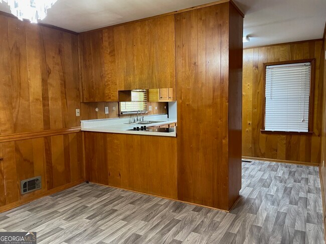 Building Photo - 5430 Huron Dr