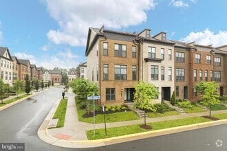 Building Photo - 12311 W Oaks Dr