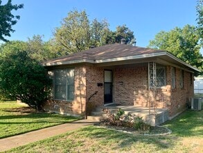Building Photo - 226 Tolbert Ave