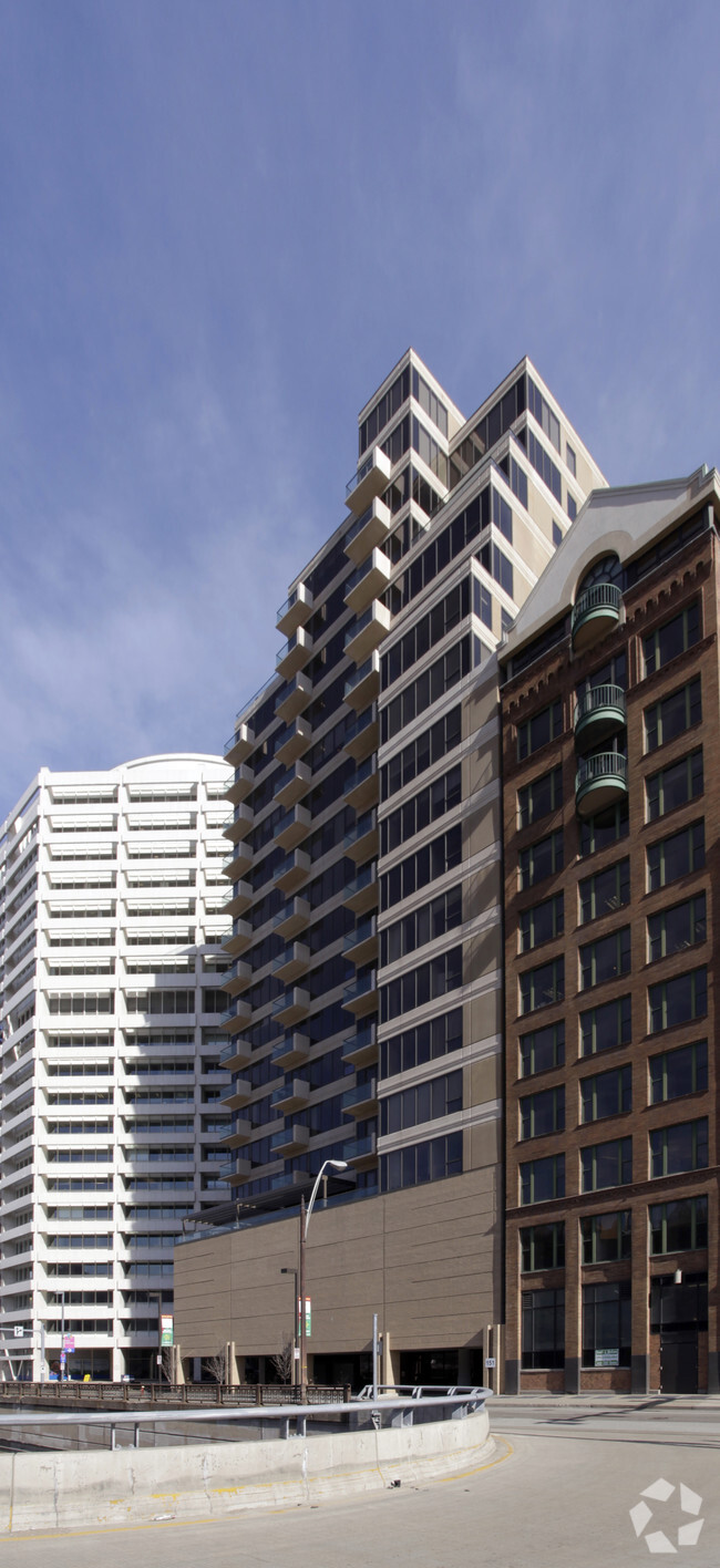 Building Photo - One Fifty One First Side