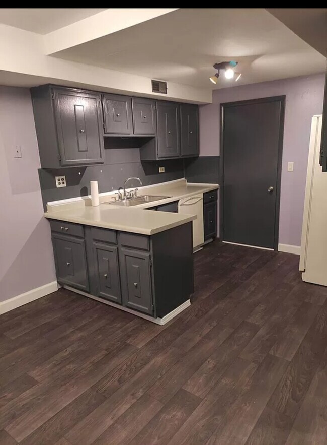 Building Photo - 356 Walnut Cir