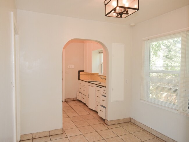 Building Photo - 36 1/2 N 200 W