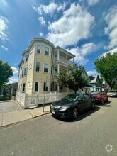 Building Photo - 25 Cedar St