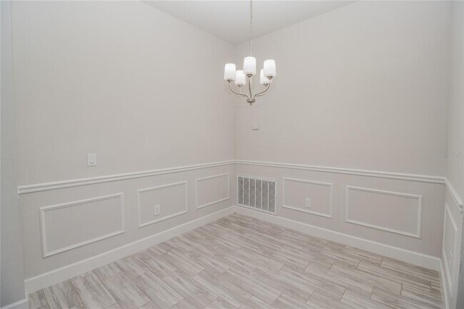Building Photo - 4903 Vue Delac Pass