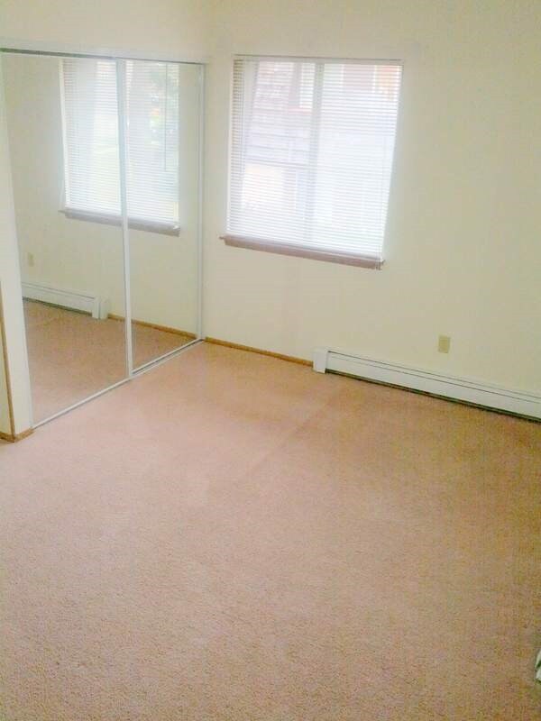 Interior Photo - 911 Fairview Dr