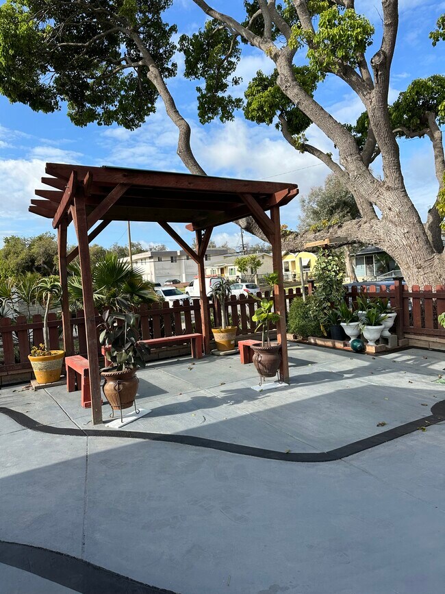 Foto del edificio - 2212 Gramercy Ave