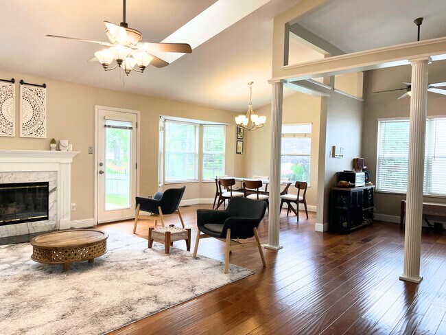 Foto del edificio - Stunning 3 Bed 3 Bath Ranch In Chesterfiel...