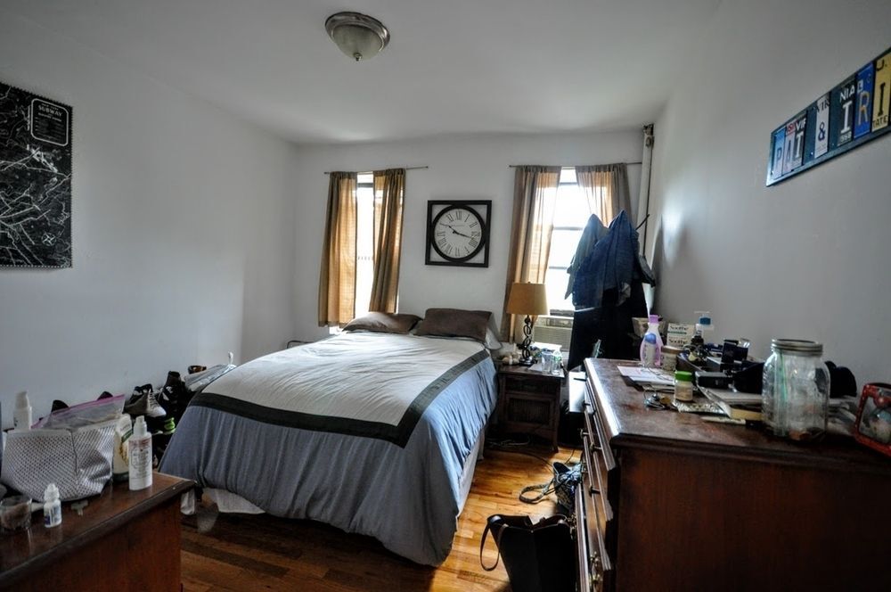Primary Photo - 287 E 10th St
