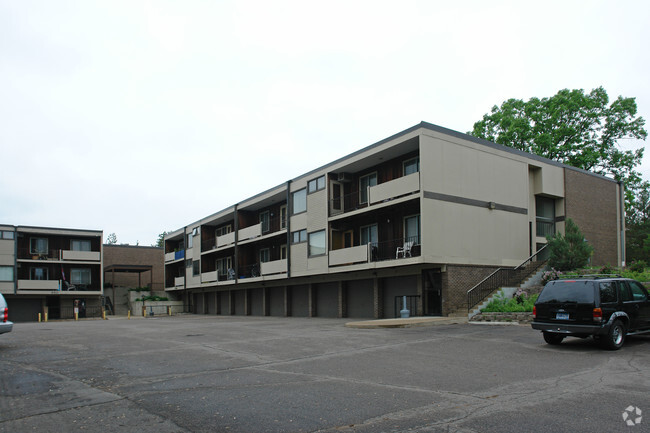 Country Inn Apartments - Country Inn West Apartments