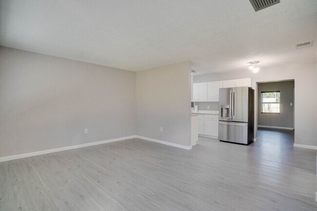 Foto del edificio - Updated 3/2 Pool Home in Apopka (Mt. Plymo...