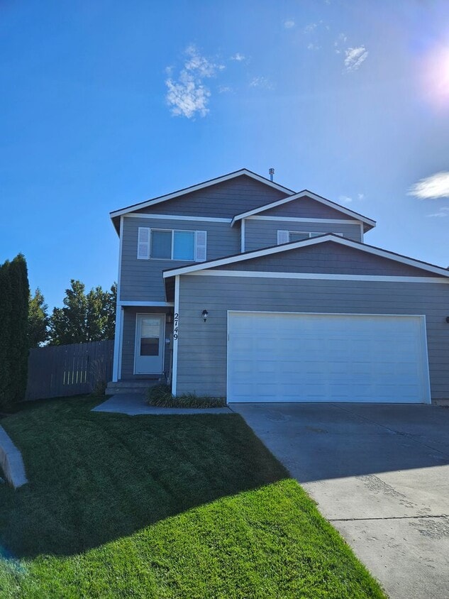 Foto principal - 4 Bedroom In the Heart of South Richland